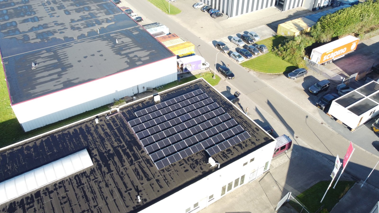 67 zonnepanelen bedrijfspand in Assen